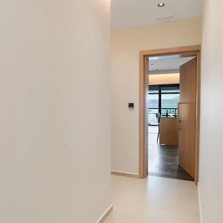 Peristeres Luxury Next To The Sea - By Apokoras Appartement