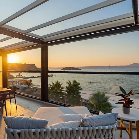 Peristeres Luxury Next To The Sea - By Apokoras Appartement
