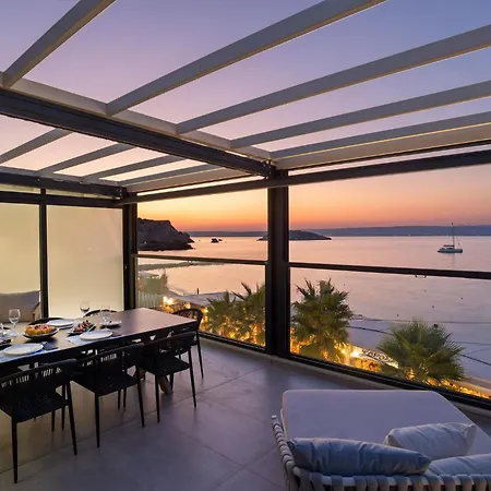 Peristeres Luxury Next To The Sea - By Apokoras *