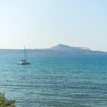 Peristeres Luxury Next To The Sea - By Apokoras Appartement Almirida